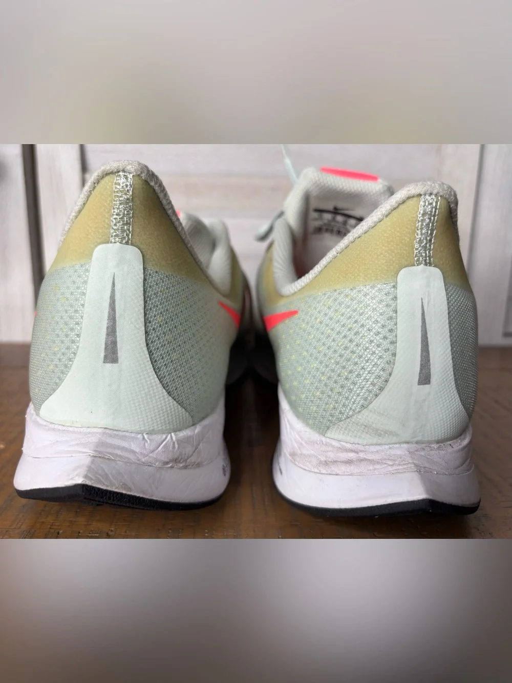 Nike Zoom Pegasus 35 Turbo Barely Grey Hot Punch Running Shoes Men’s Size 11
